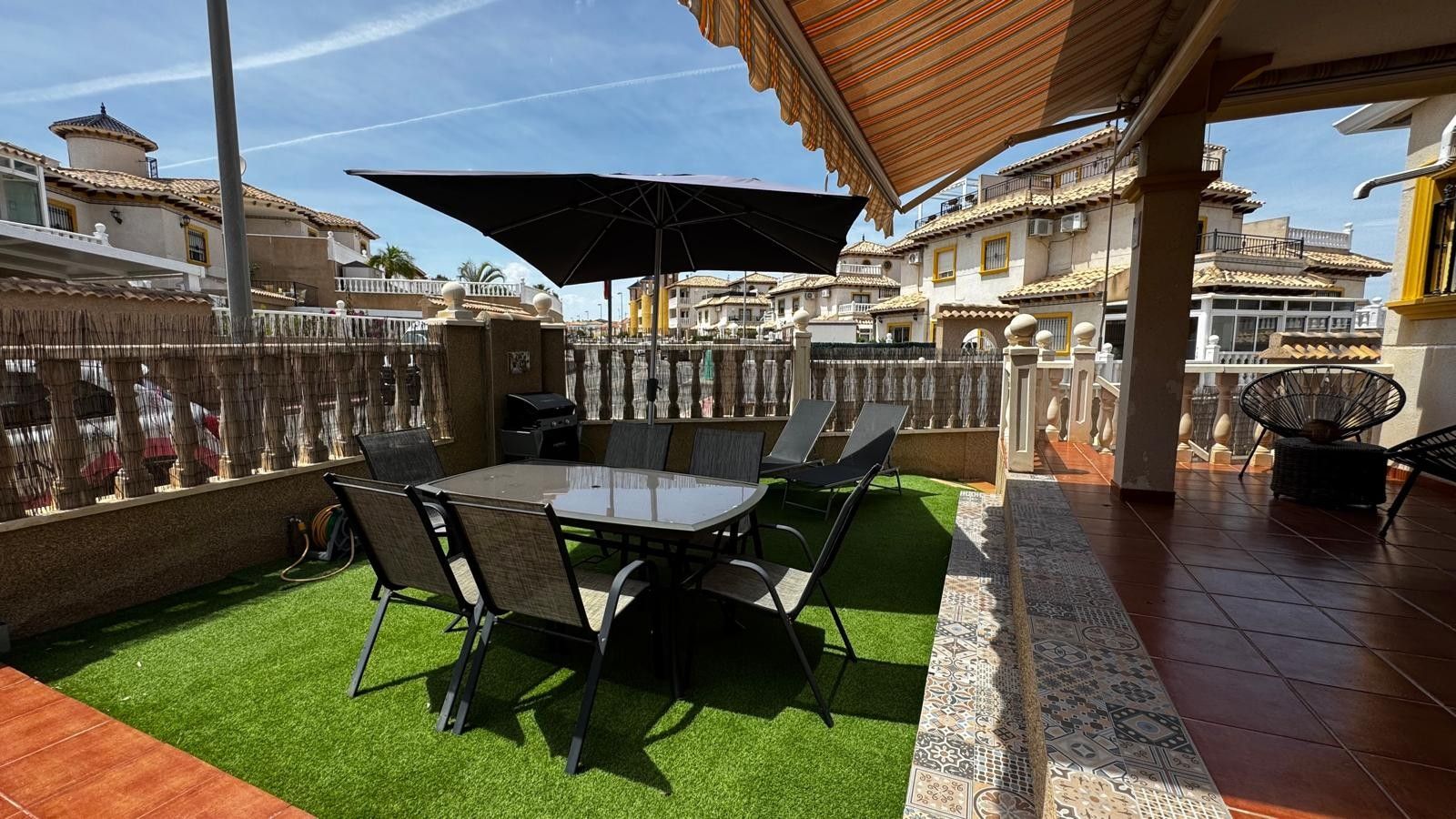 3-Bedroom House in Lomas de Cabo Roig, Orihuela Costa - Image 2