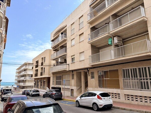 3-Bedroom Apartment in Pueblo, Guardamar del Segura