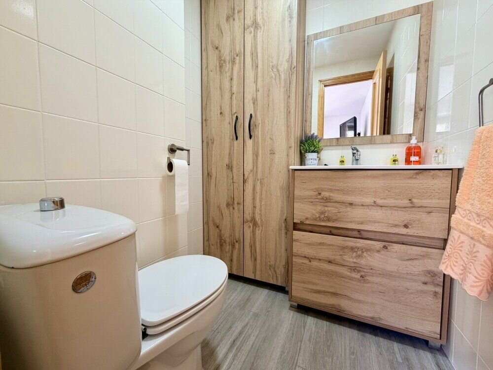 3-Bedroom Apartment in Pueblo, Guardamar del Segura - Image 3