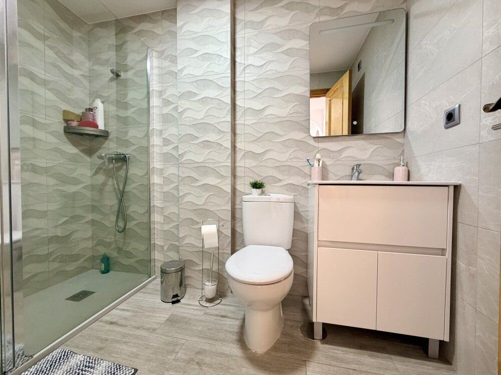 3-Bedroom Apartment in Pueblo, Guardamar del Segura - Image 6