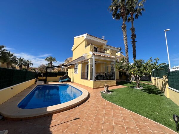 Villa de 3 Chambres à Lomas de Cabo Roig-los Dolses, Orihuela Costa