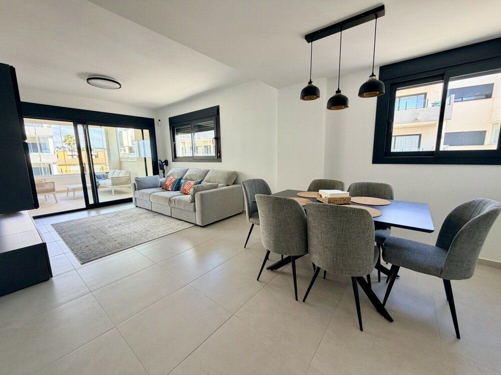 3-Bedroom Apartment in Villamartin, Orihuela Costa - Image 17