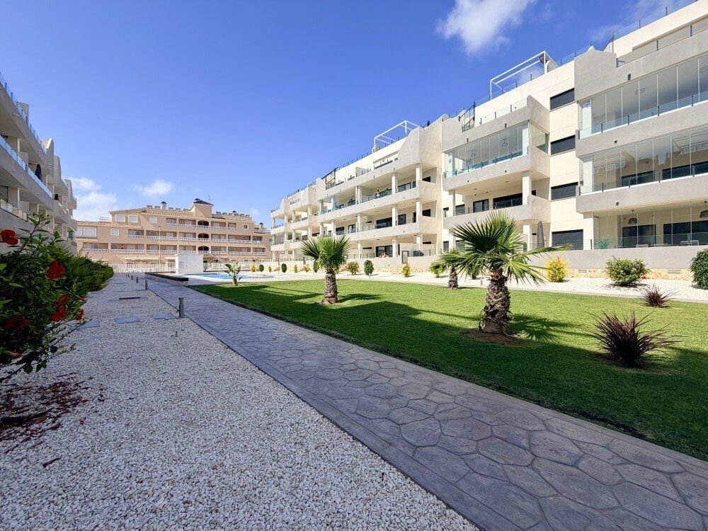 3-Bedroom Apartment in Villamartin, Orihuela Costa - Image 24