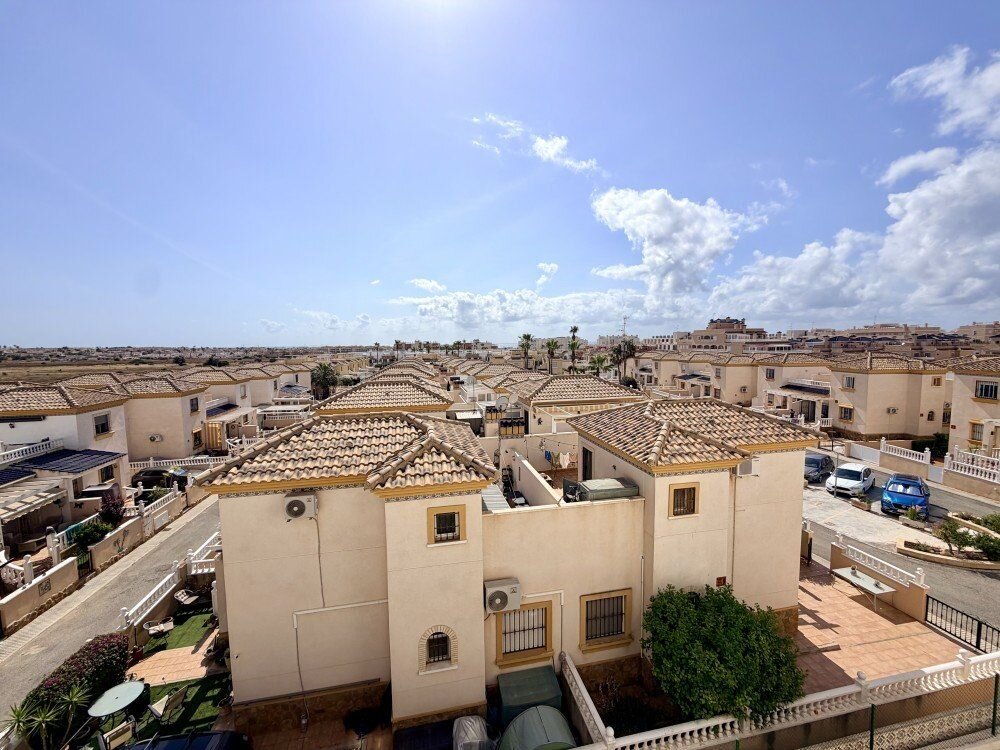 3-Bedroom Apartment in Villamartin, Orihuela Costa - Image 7