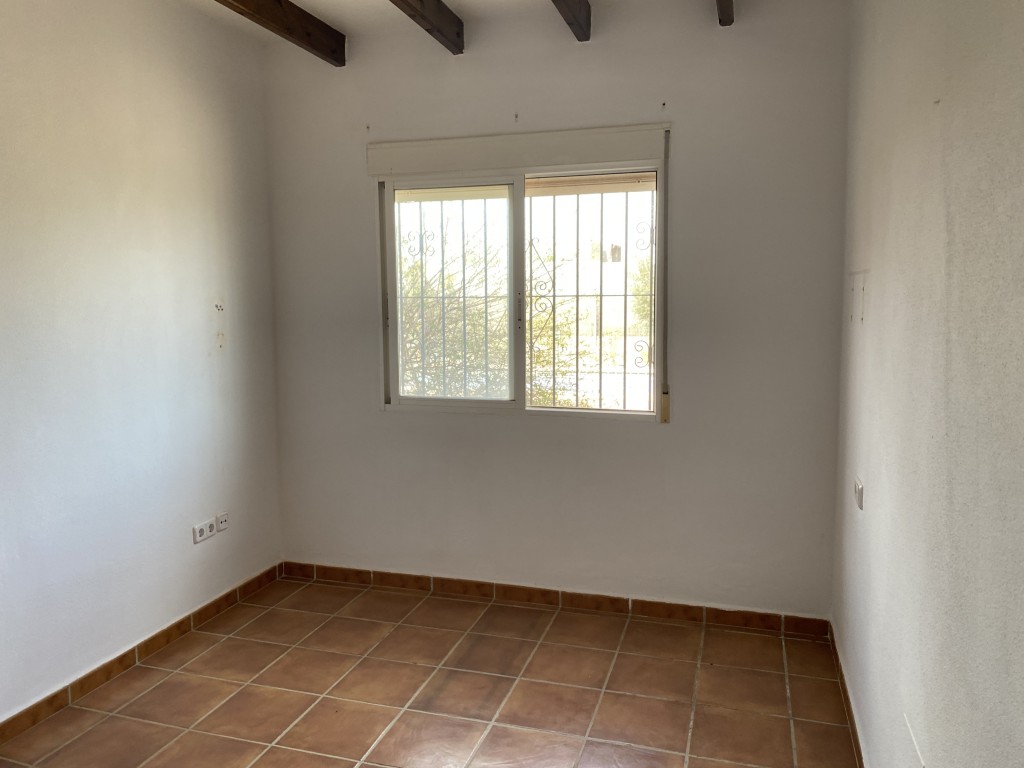 4-Bedroom House in Fuente Alamo de Murcia - Image 12