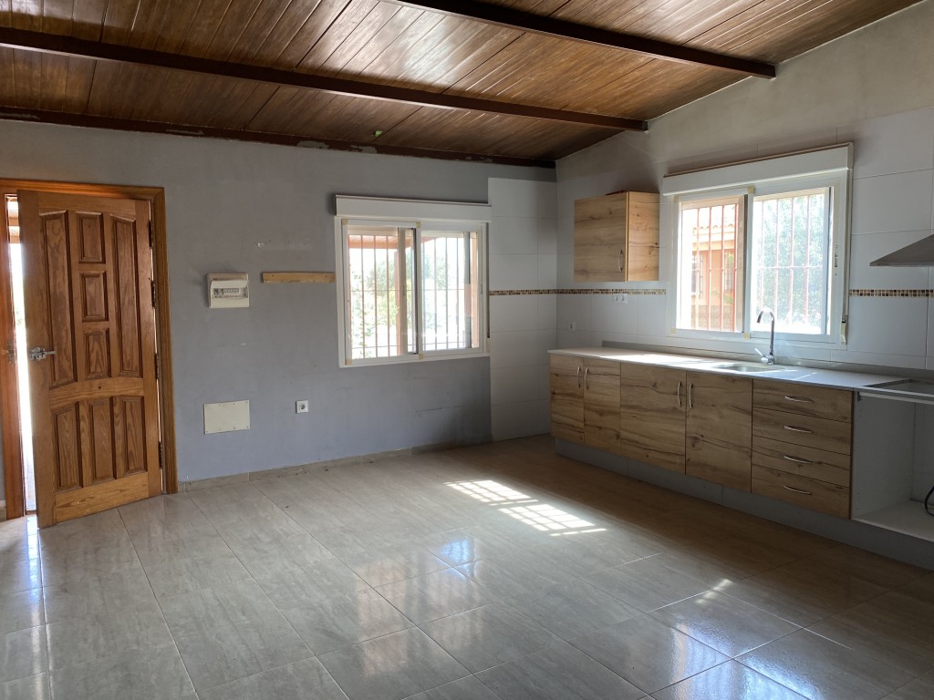 4-Bedroom House in Fuente Alamo de Murcia - Image 20