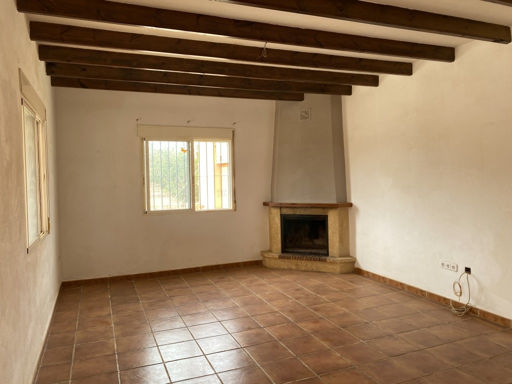 4-Bedroom House in Fuente Alamo de Murcia - Image 3