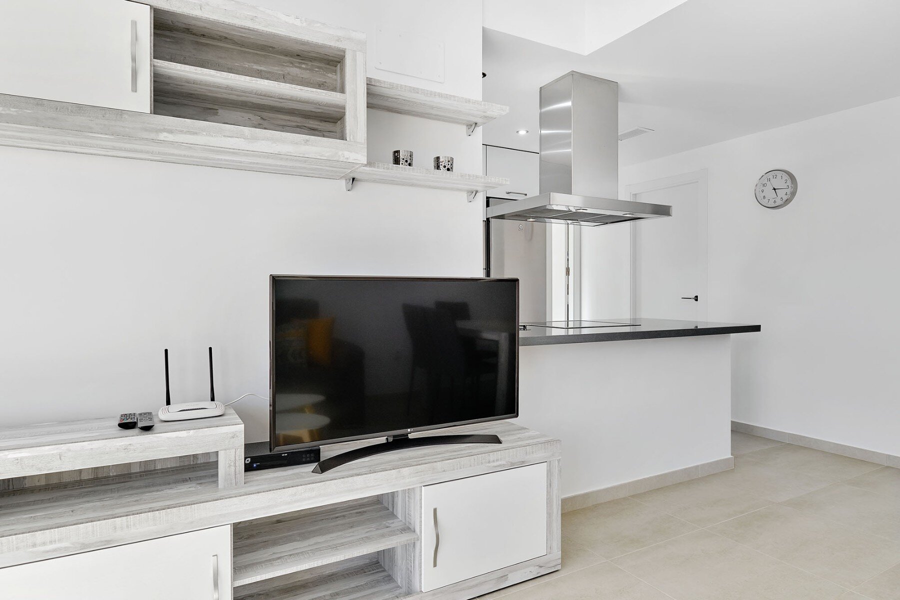 2-Bedroom Apartment in Los Dolses, Orihuela Costa - Image 14