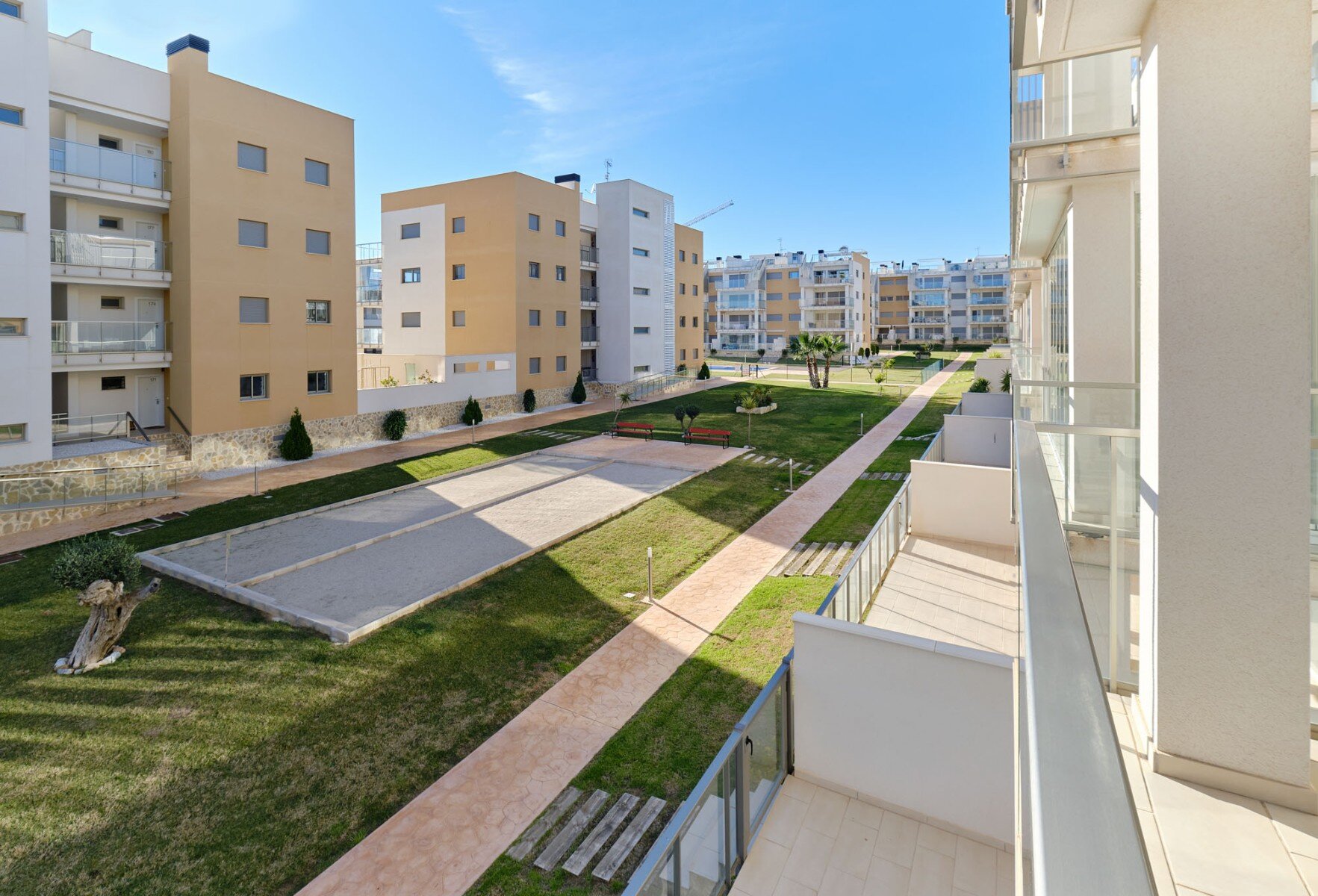2-Bedroom Apartment in Los Dolses, Orihuela Costa - Image 19