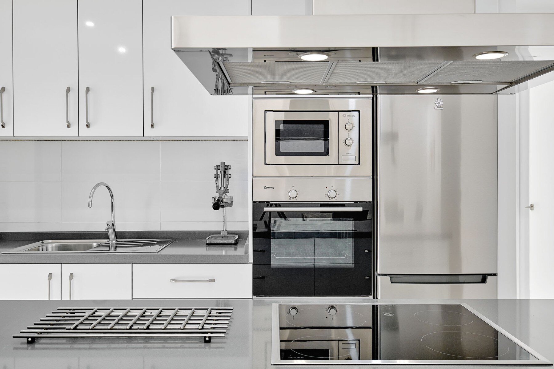 2-Bedroom Apartment in Los Dolses, Orihuela Costa - Image 21