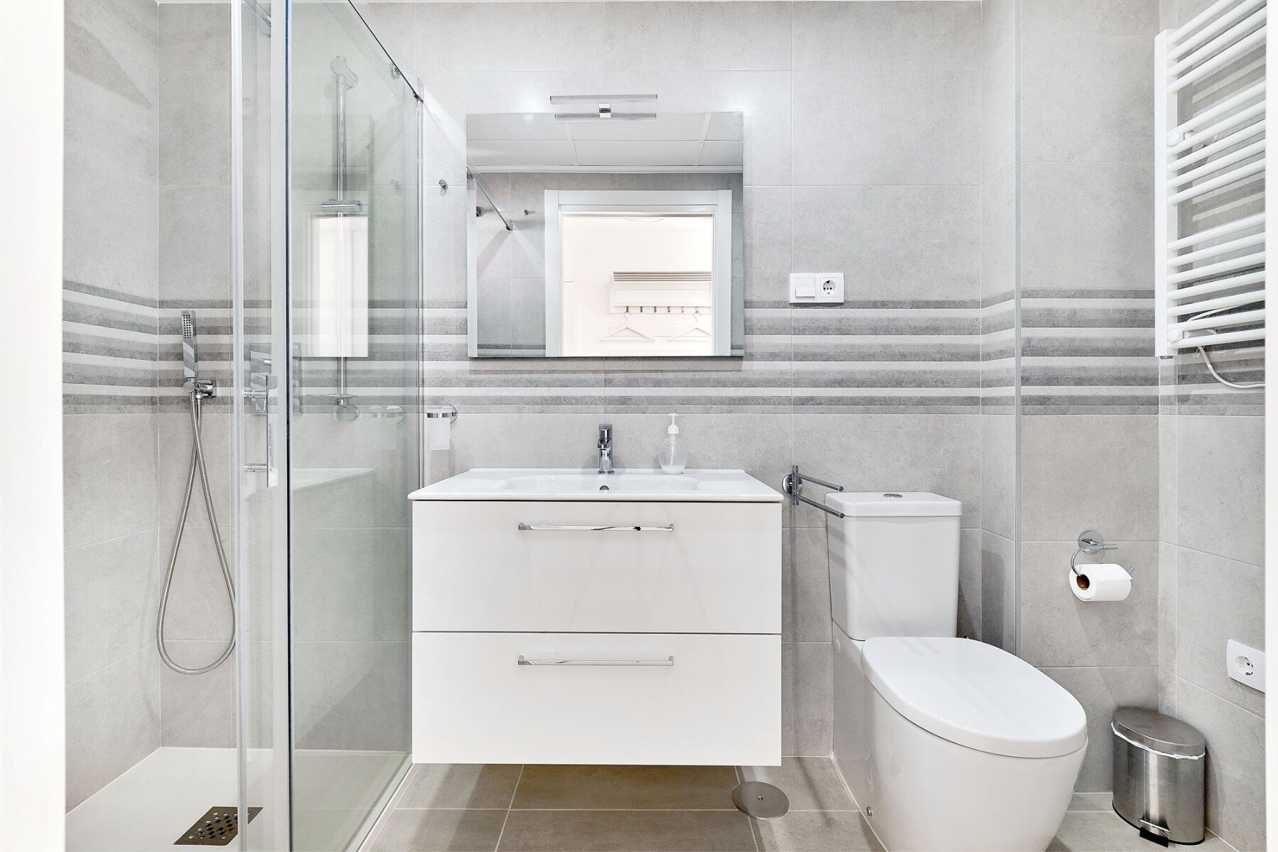 2-Bedroom Apartment in Los Dolses, Orihuela Costa - Image 37