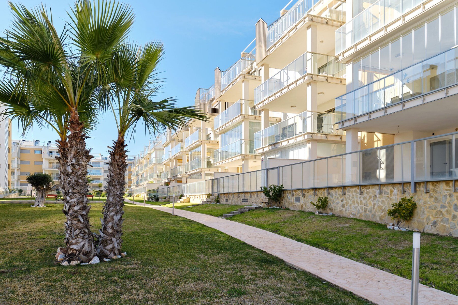 2-Bedroom Apartment in Los Dolses, Orihuela Costa - Image 39