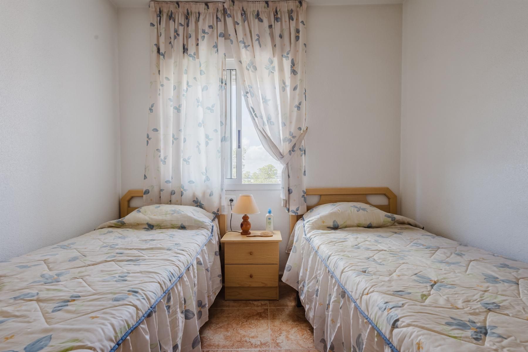 3-Bedroom Apartment in Parque de las Naciones, Torrevieja - Image 13