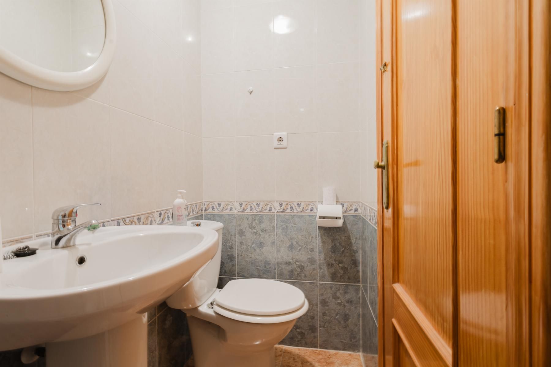 3-Bedroom Apartment in Parque de las Naciones, Torrevieja - Image 8