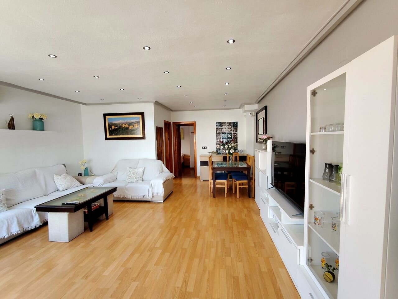 6-Bedroom House in La Siesta, Torrevieja - Image 2