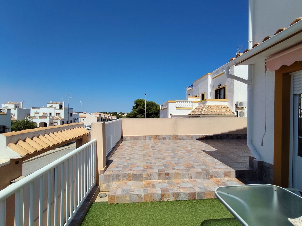 6-Bedroom House in La Siesta, Torrevieja - Image 27