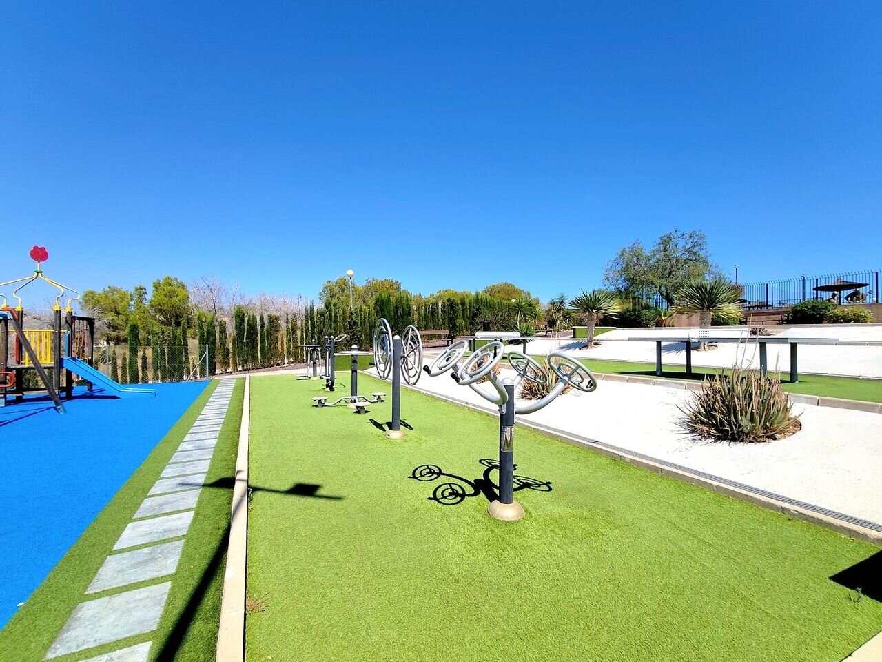 6-Bedroom House in La Siesta, Torrevieja - Image 37