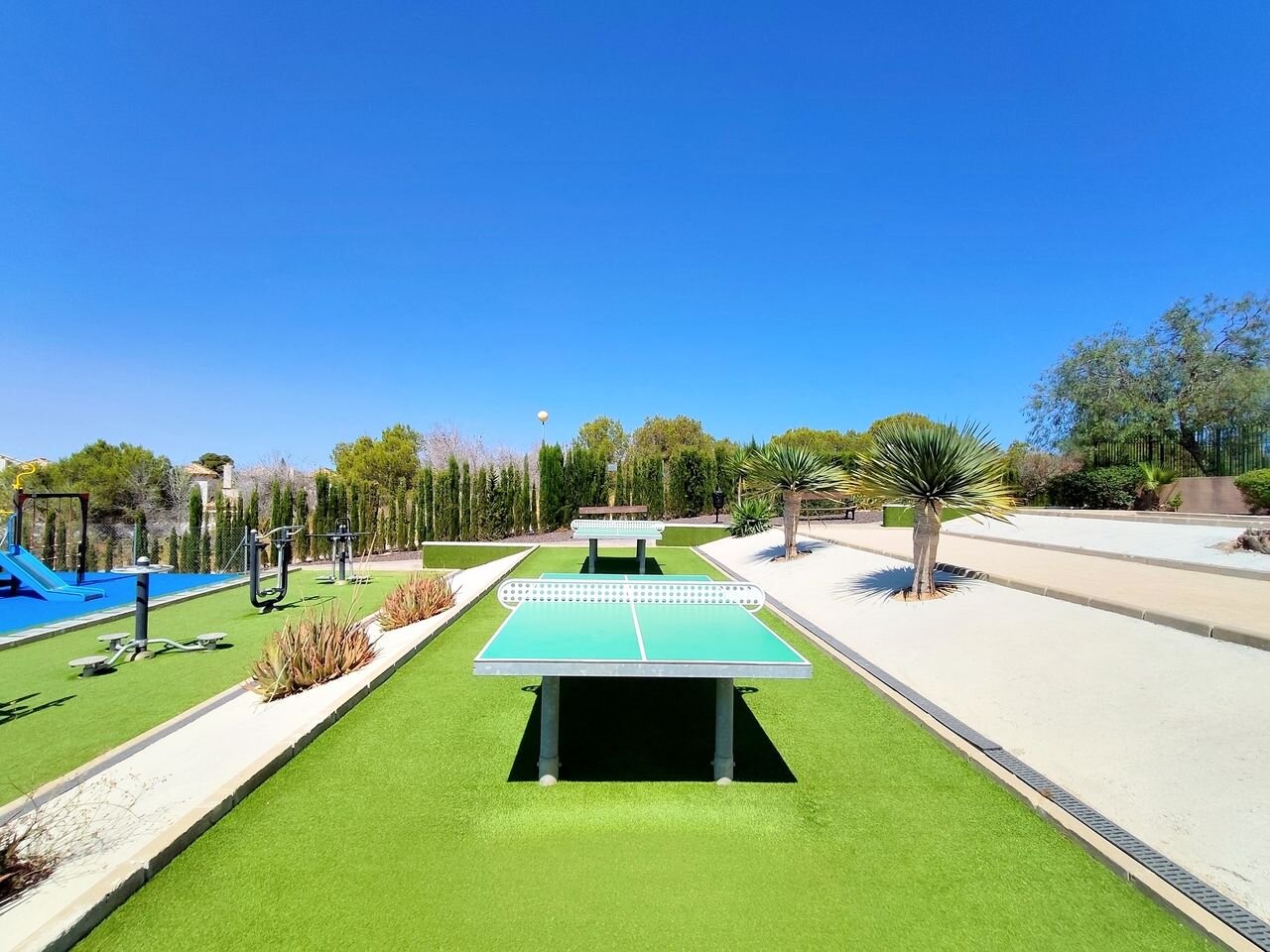 6-Bedroom House in La Siesta, Torrevieja - Image 38