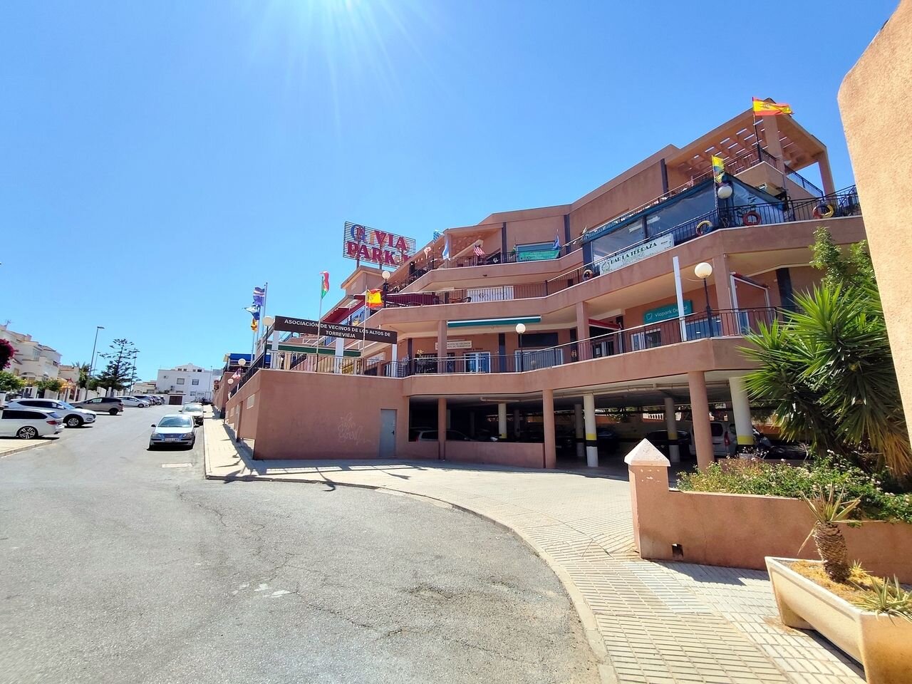 6-Bedroom House in La Siesta, Torrevieja - Image 41