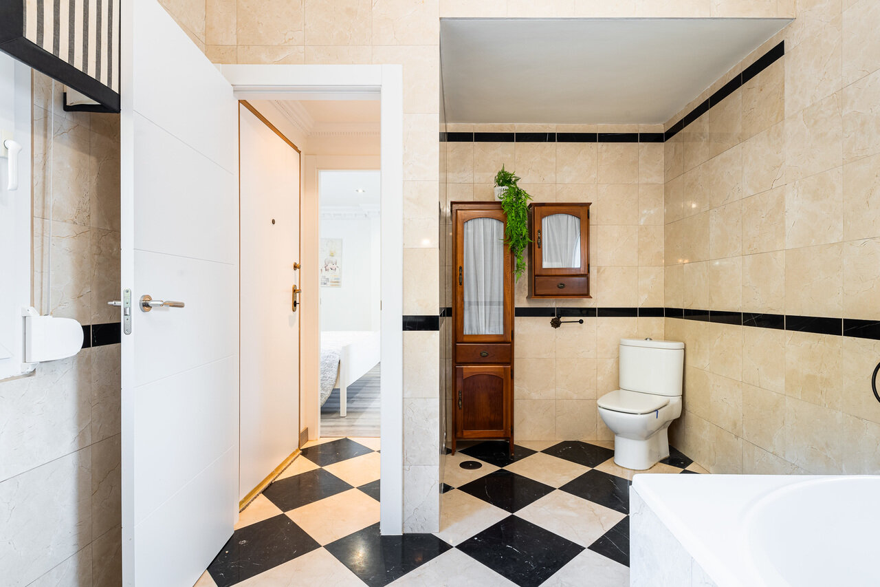 7-Bedroom Villa in Campoamor, Orihuela Costa - Image 26