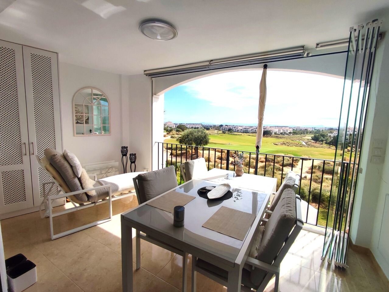 2-Bedroom Apartment in Sucina, Sucina - Image 2