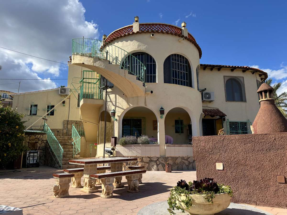 4-Bedroom Detached House in  Calpe | Sunny Casas - Costa ... - Image 1