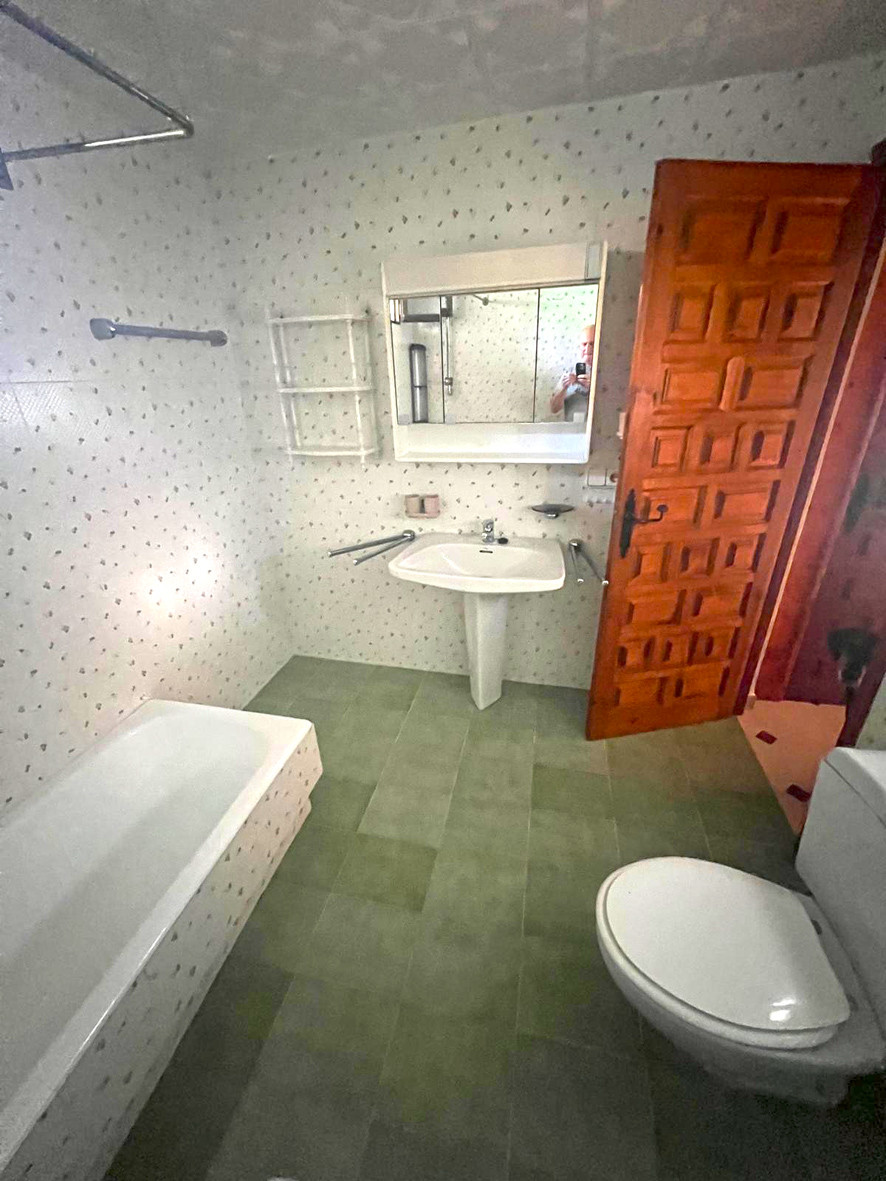 4-Bedroom Detached House in  Calpe | Sunny Casas - Costa ... - Image 21