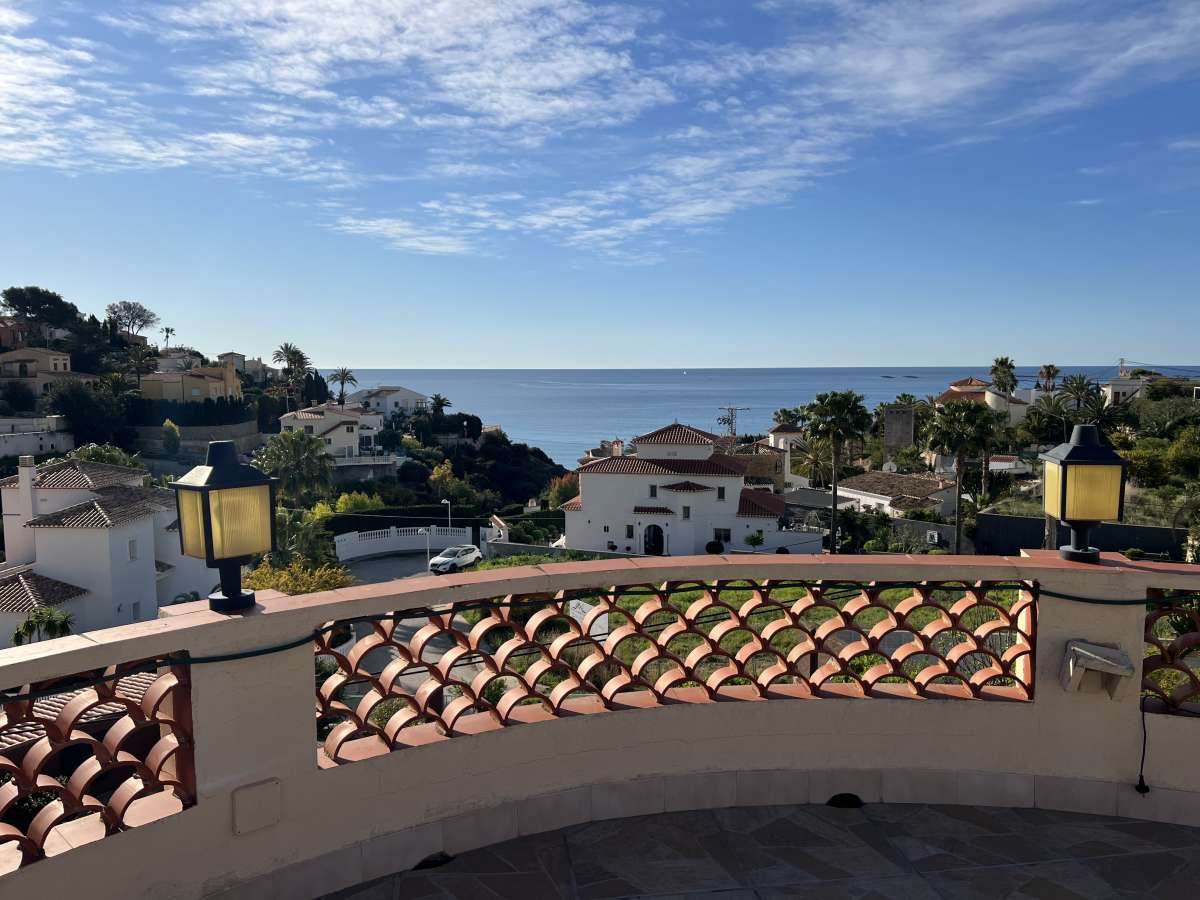 4-Bedroom Detached House in  Calpe | Sunny Casas - Costa ... - Image 25