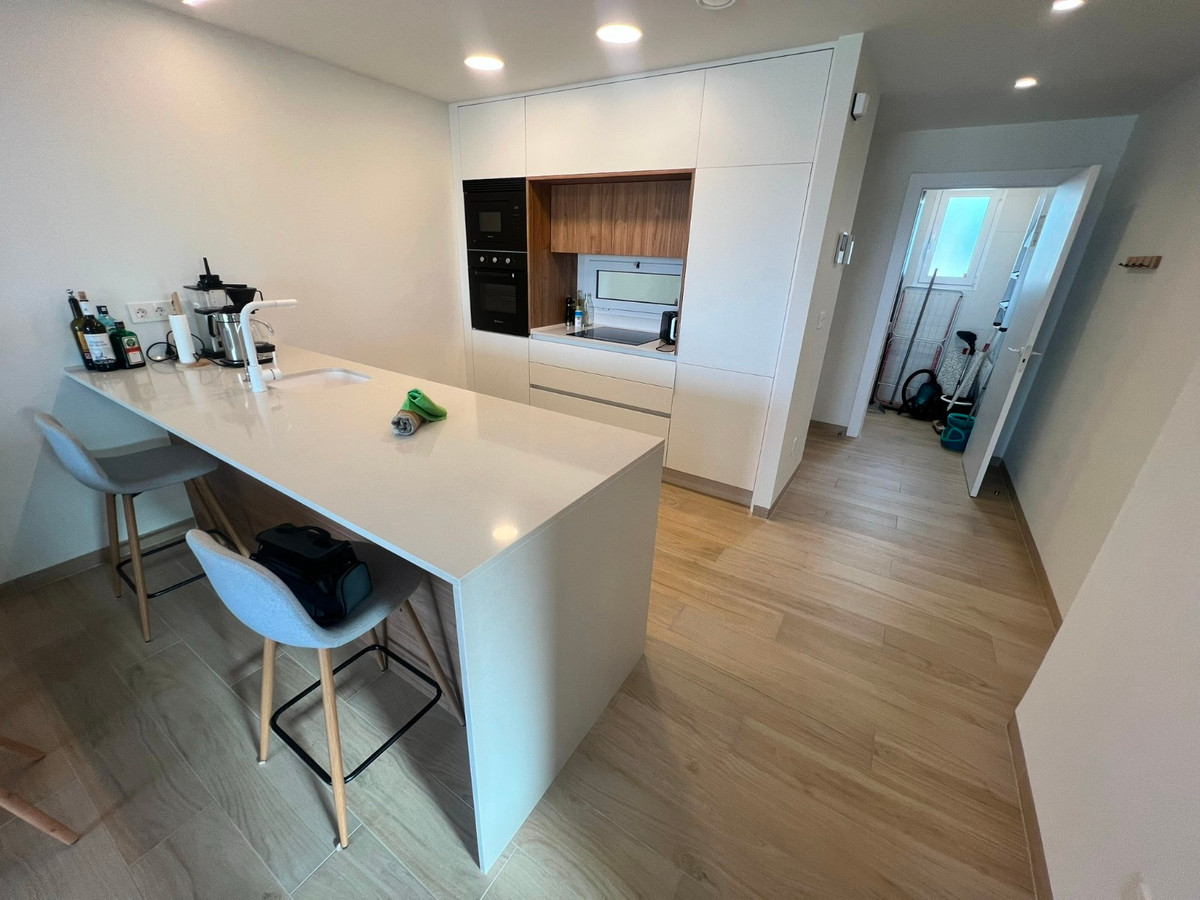 2-Bedroom Ground Floor Apartment in  Guardamar del Segura... - Image 7