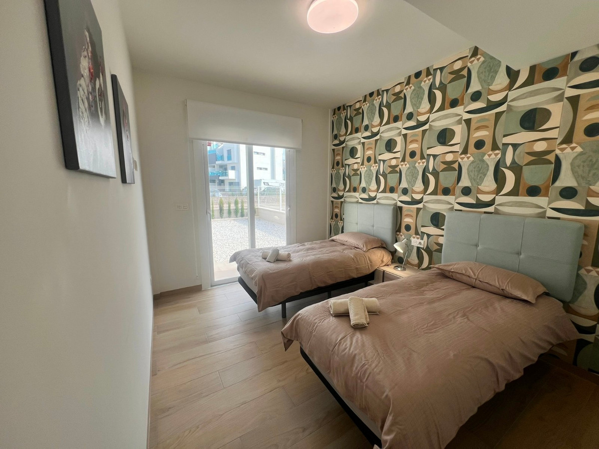 2-Bedroom Ground Floor Apartment in  Guardamar del Segura... - Image 8