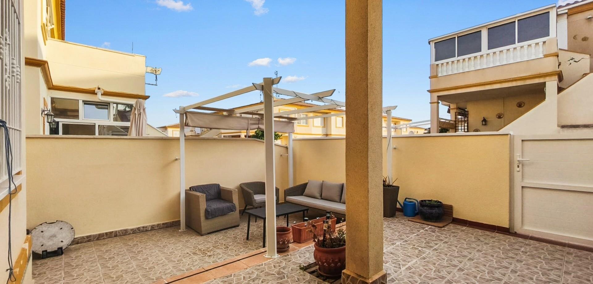 2-Bedroom Bungalow in Playa Flamenca, Orihuela Costa - Image 1