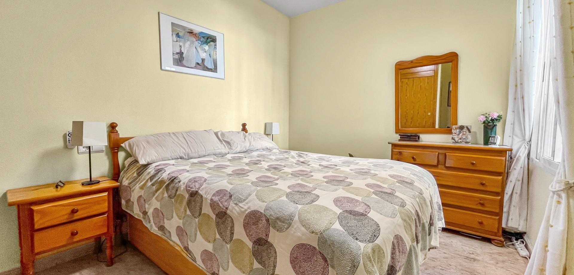 2-Bedroom Bungalow in Playa Flamenca, Orihuela Costa - Image 13