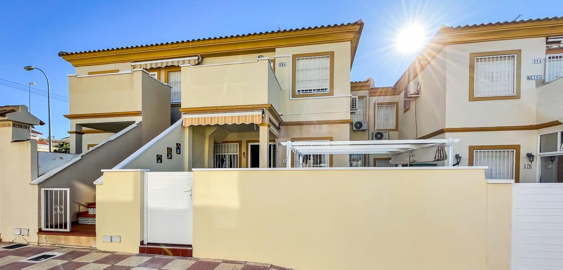 2-Bedroom Bungalow in Playa Flamenca, Orihuela Costa - Image 3