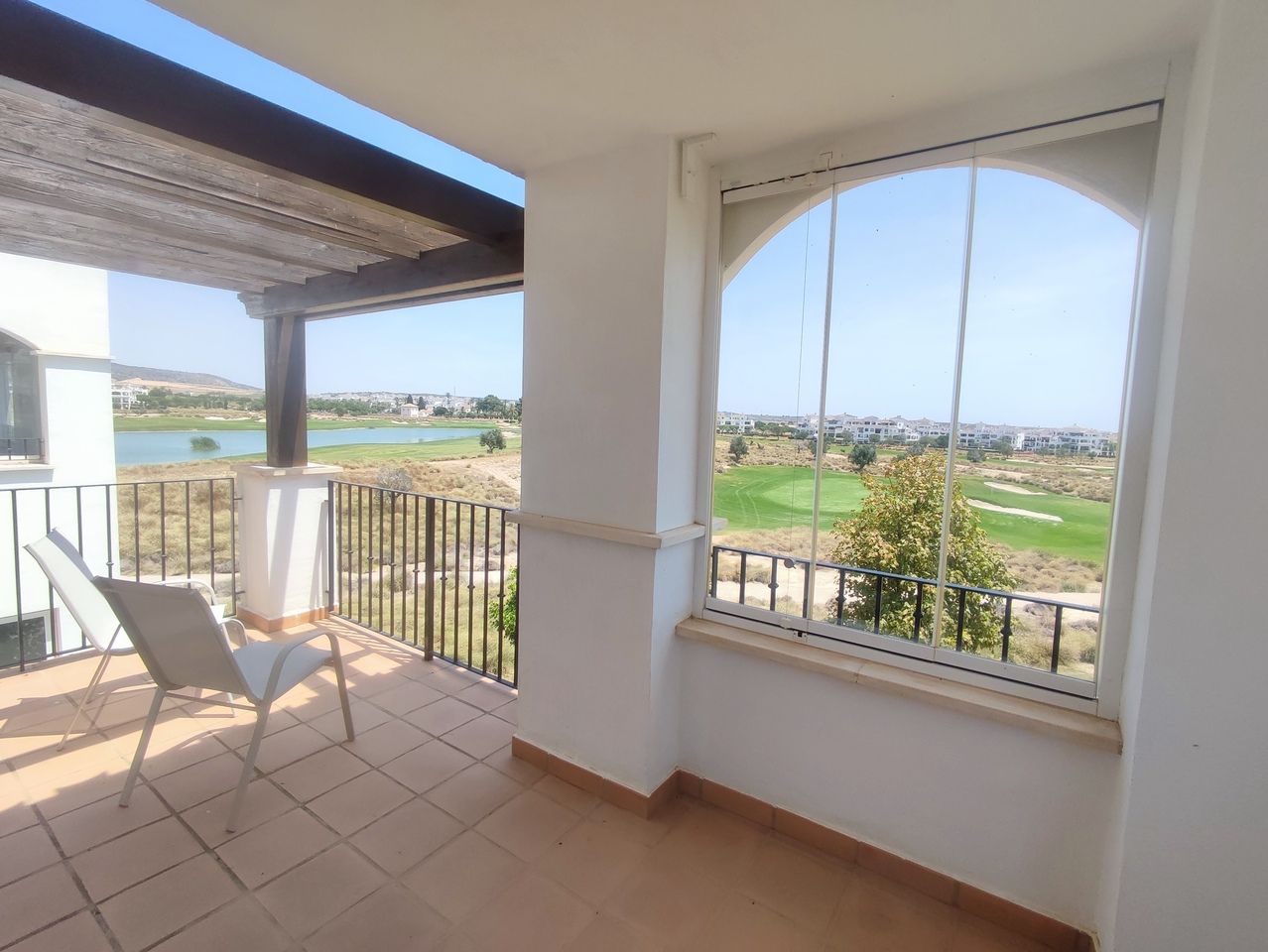 2-Bedroom Apartment in Sucina, Sucina - Image 12
