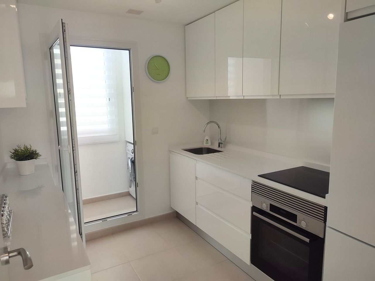 2-Bedroom Apartment in Sucina, Sucina - Image 15