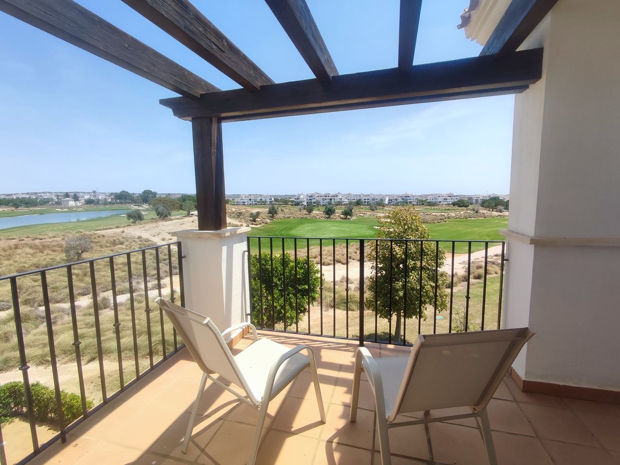2-Bedroom Apartment in Sucina, Sucina - Image 2