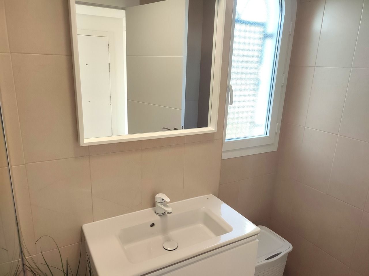 2-Bedroom Apartment in Sucina, Sucina - Image 23
