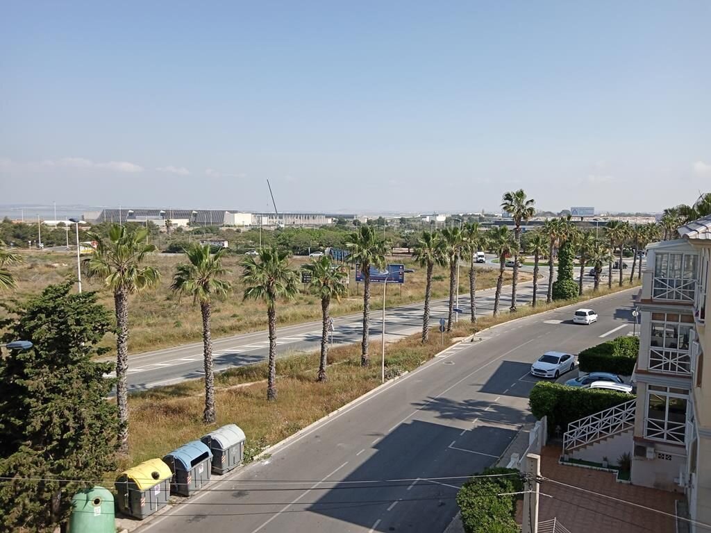 2-Bedroom Apartment in Centro, Torrevieja - Image 24