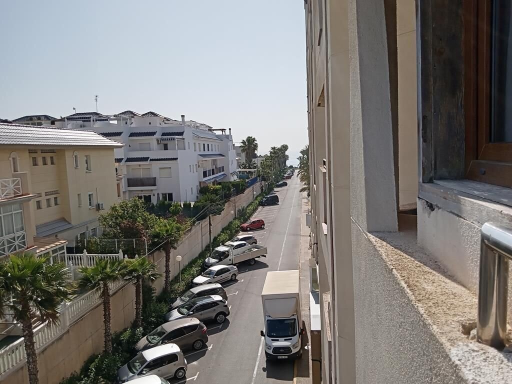 2-Bedroom Apartment in Centro, Torrevieja - Image 25