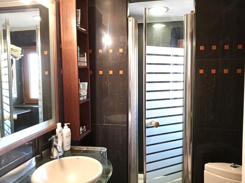 2-Bedroom Apartment in Centro, Torrevieja - Image 33