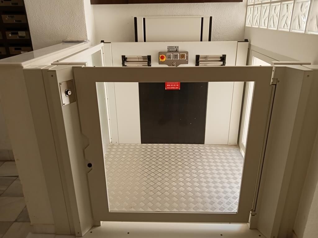 2-Bedroom Apartment in Centro, Torrevieja - Image 6