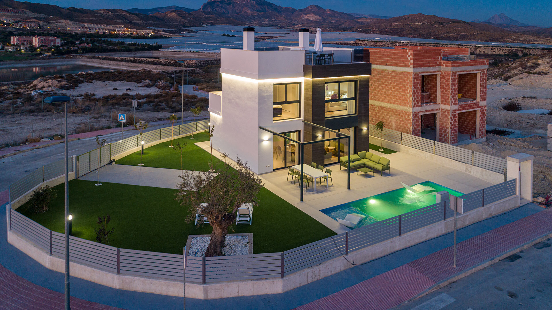 3-Bedroom Detached House in Mutxamel - Image 24