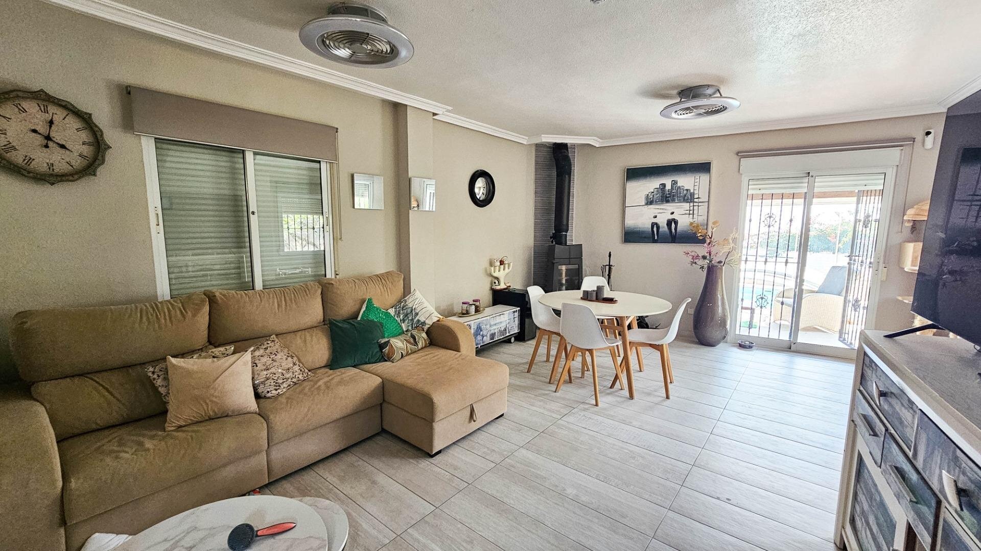 3-Bedroom Villa in La Zenia, Orihuela Costa - Image 8