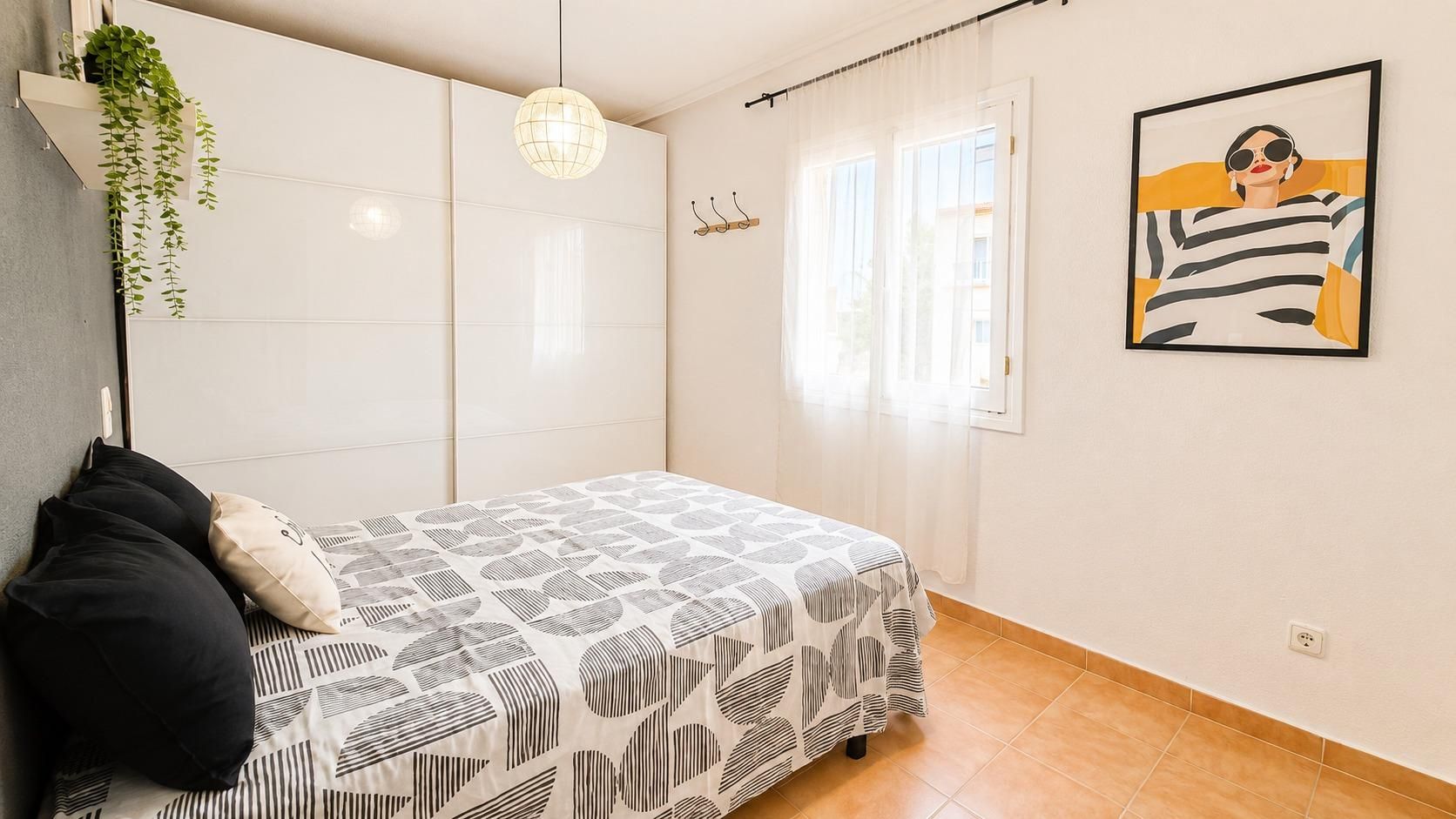 2-Bedroom Apartment in Estacion de Autobuses, Torrevieja - Image 15