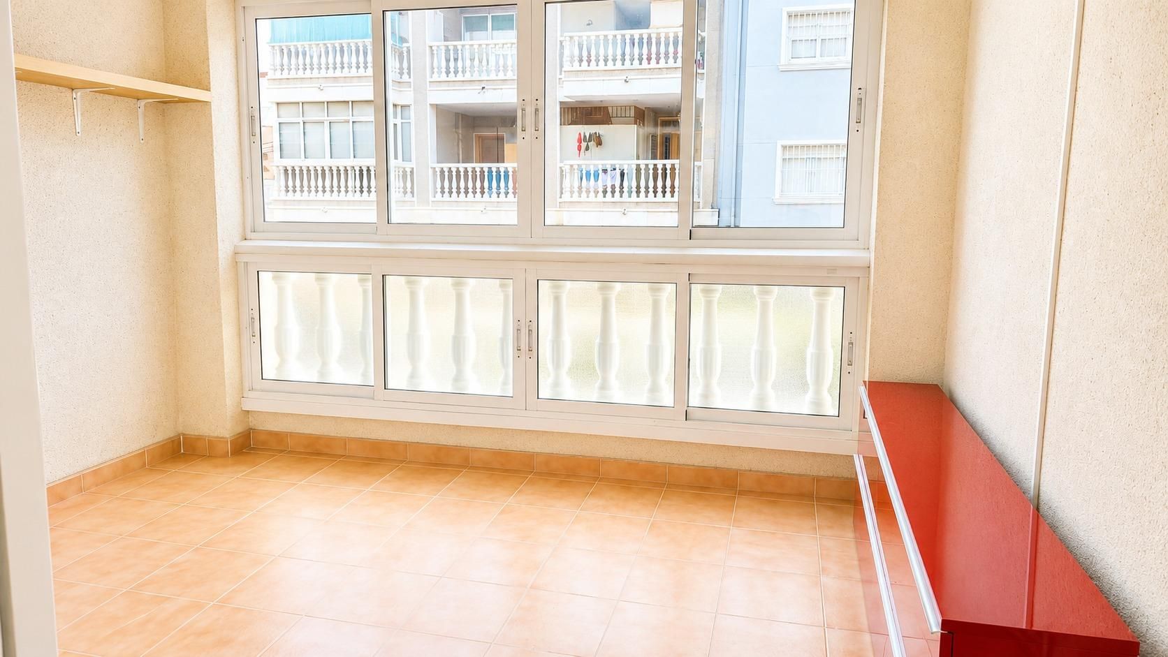 2-Bedroom Apartment in Estacion de Autobuses, Torrevieja - Image 24
