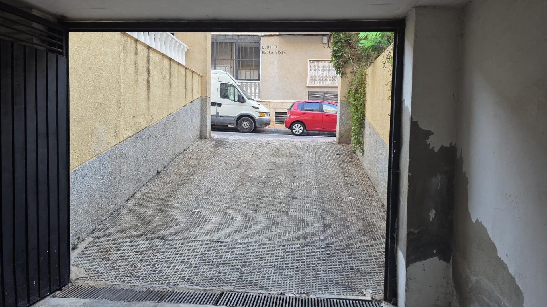 2-Bedroom Apartment in Estacion de Autobuses, Torrevieja - Image 37
