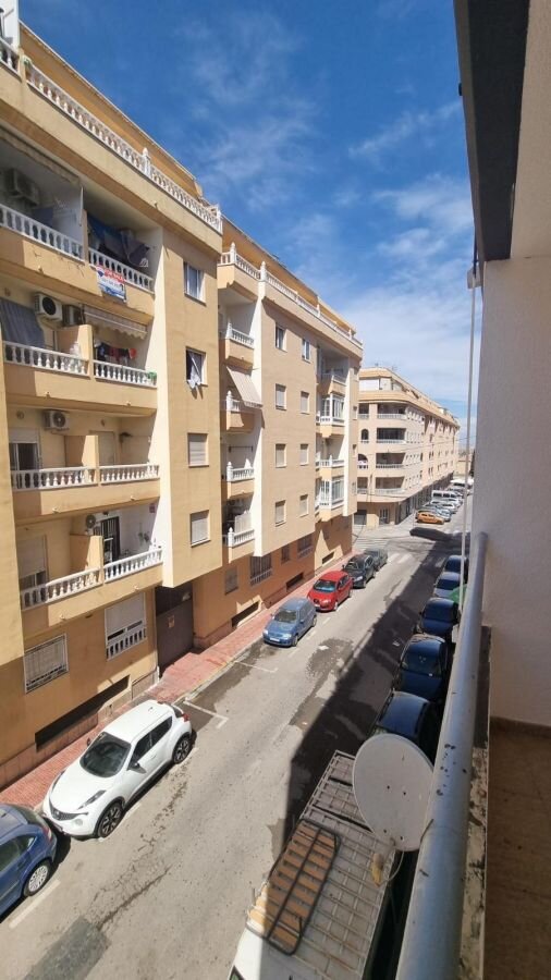2-Bedroom Apartment in Centro, Torrevieja - Image 5