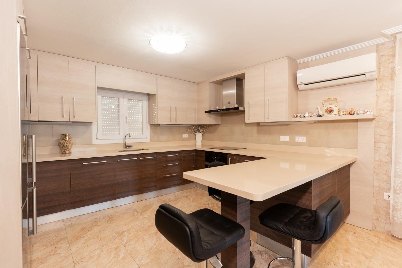 7-Bedroom Villa in Los Balcones - Los Altos del Edén, Torrevieja - Image 33