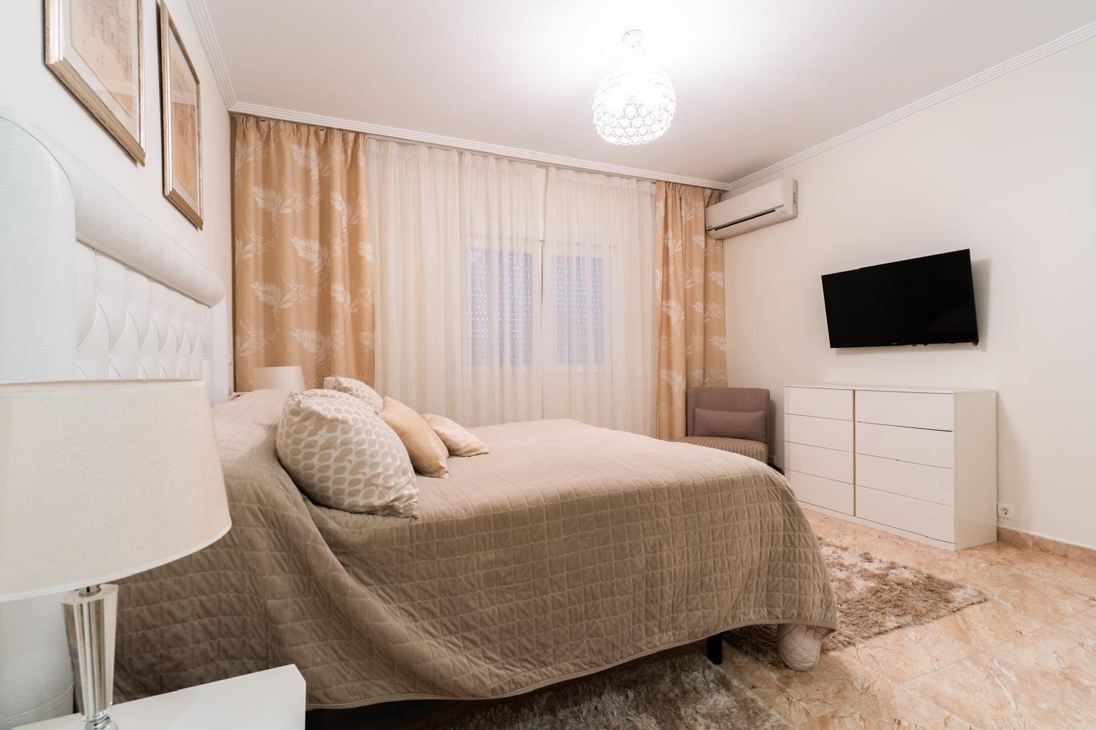 7-Bedroom Villa in Los Balcones - Los Altos del Edén, Torrevieja - Image 40