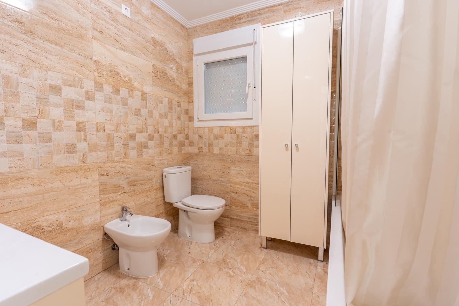 7-Bedroom Villa in Los Balcones - Los Altos del Edén, Torrevieja - Image 47